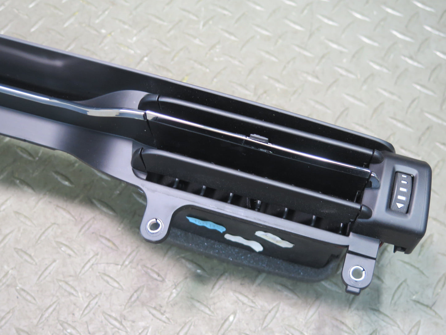2014-2021 Maserati Quattroporte M156 Center Front Dash A/C Air Vent Grille Trim