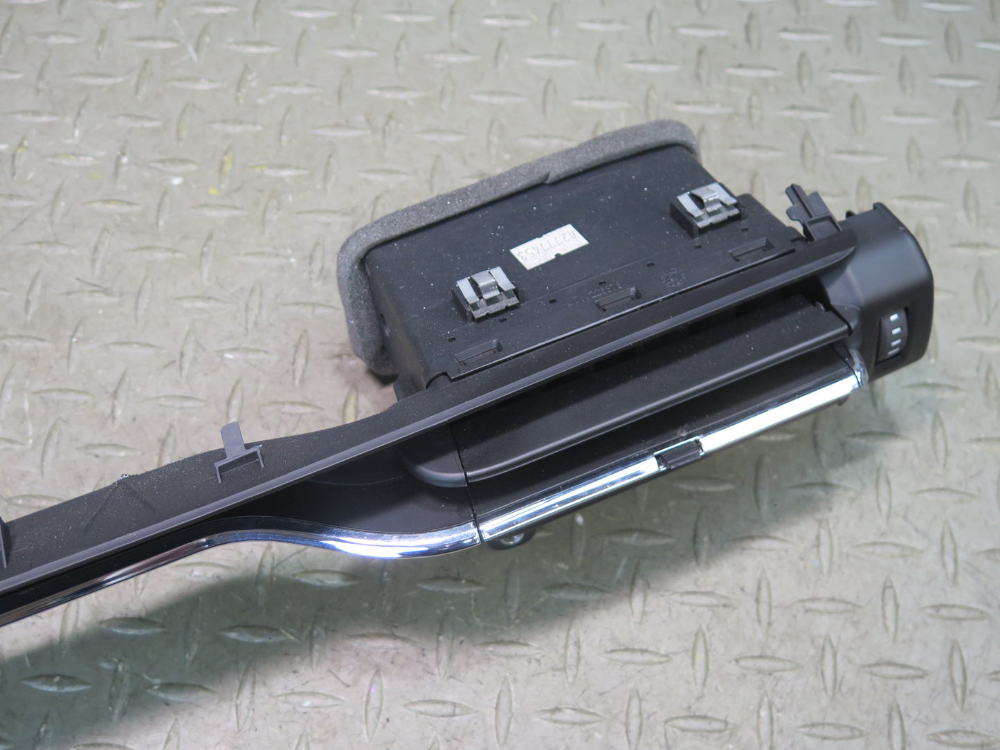 2014-2021 Maserati Quattroporte M156 Center Front Dash A/C Air Vent Grille Trim