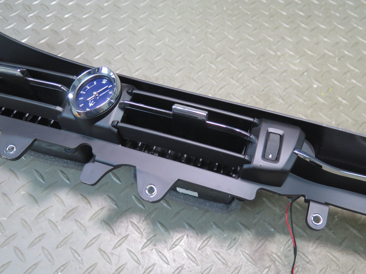 2014-2021 Maserati Quattroporte M156 Center Front Dash A/C Air Vent Grille Trim