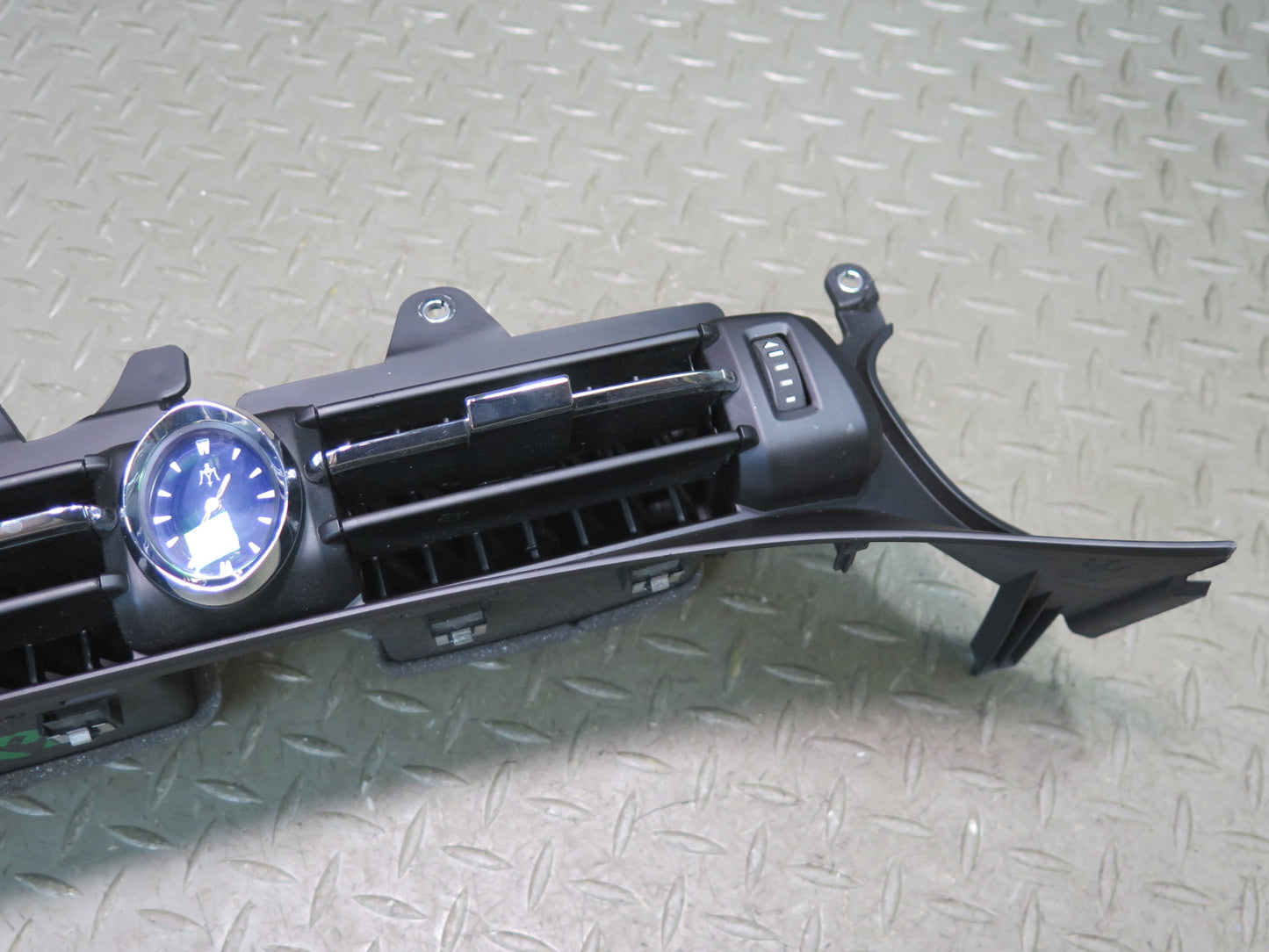 2014-2021 Maserati Quattroporte M156 Center Front Dash A/C Air Vent Grille Trim