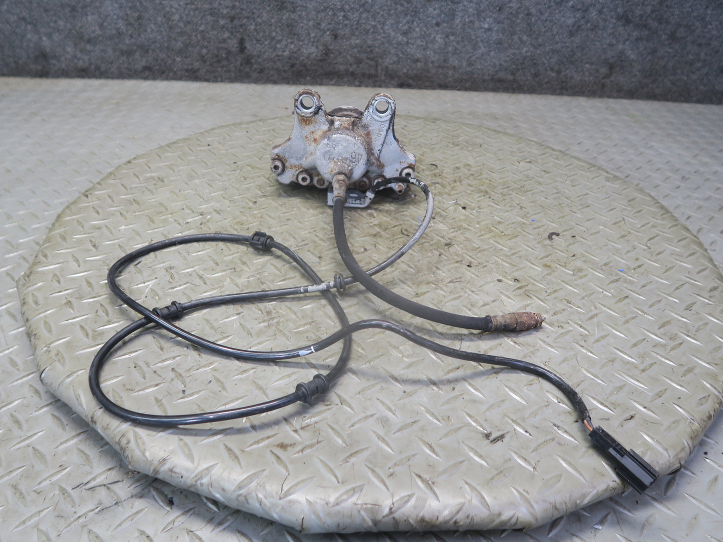 94-99 Mercedes W140 S500 Set of 2 Rear Left & Right Brake Caliper OEM