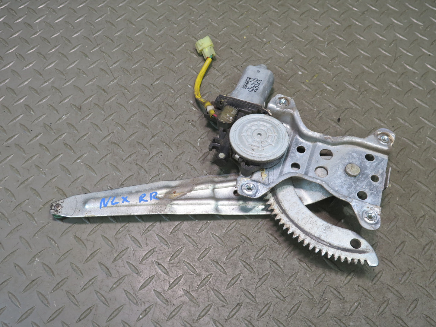 1996-1997 Lexus FZJ80L LX450 Rear Right Door Window Regulator w Motor