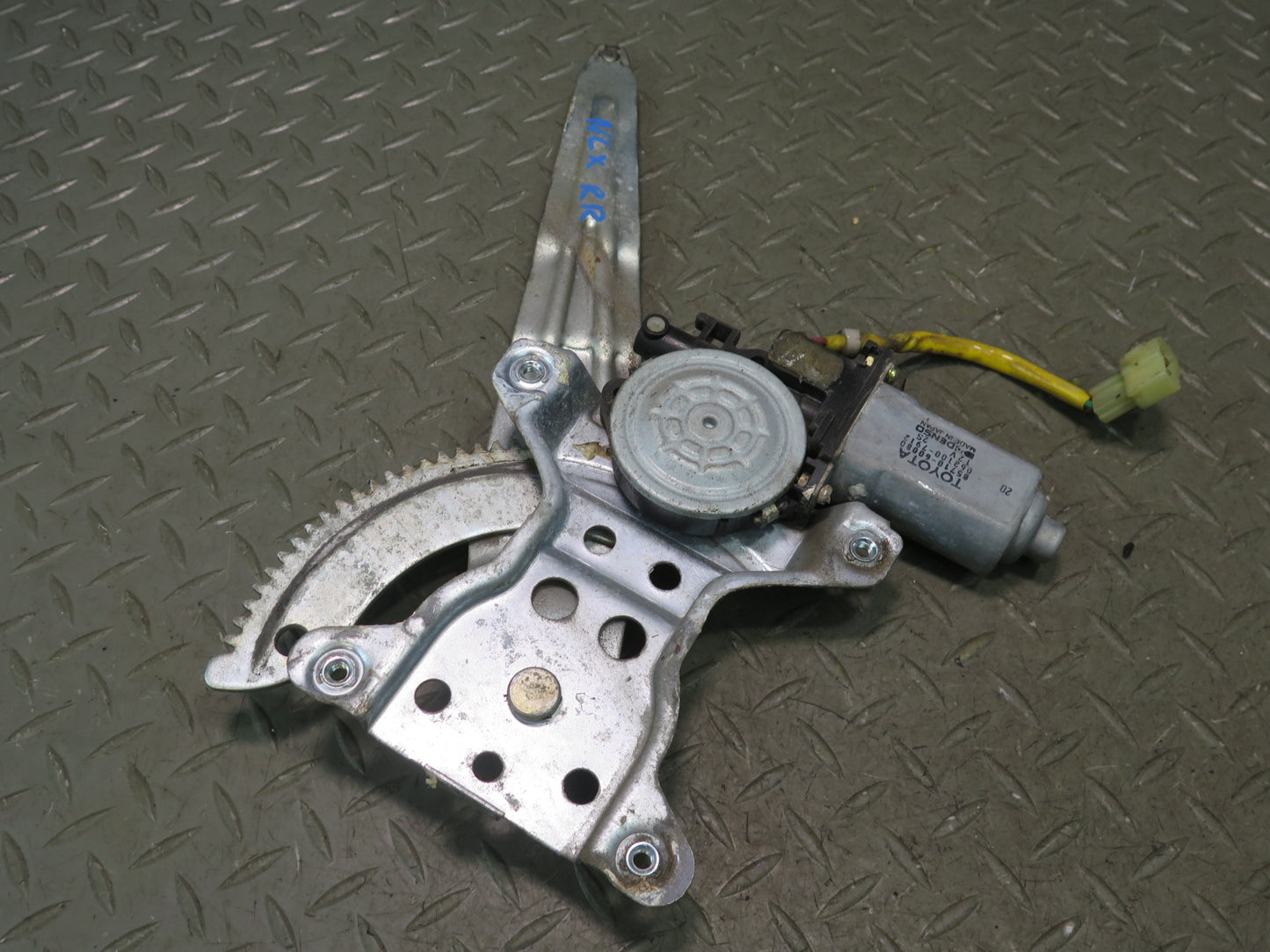 1996-1997 Lexus FZJ80L LX450 Rear Right Door Window Regulator w Motor