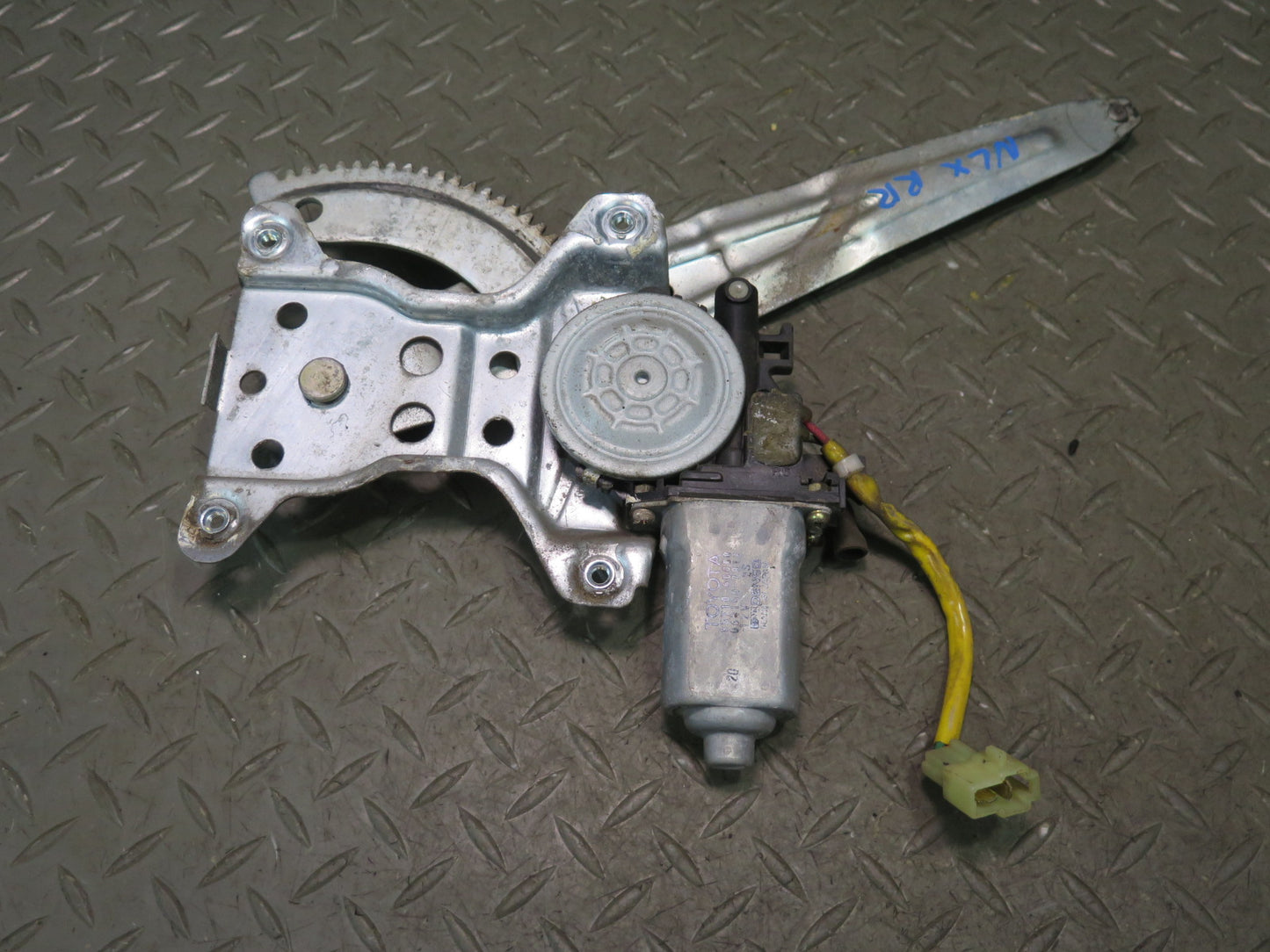 1996-1997 Lexus FZJ80L LX450 Rear Right Door Window Regulator w Motor