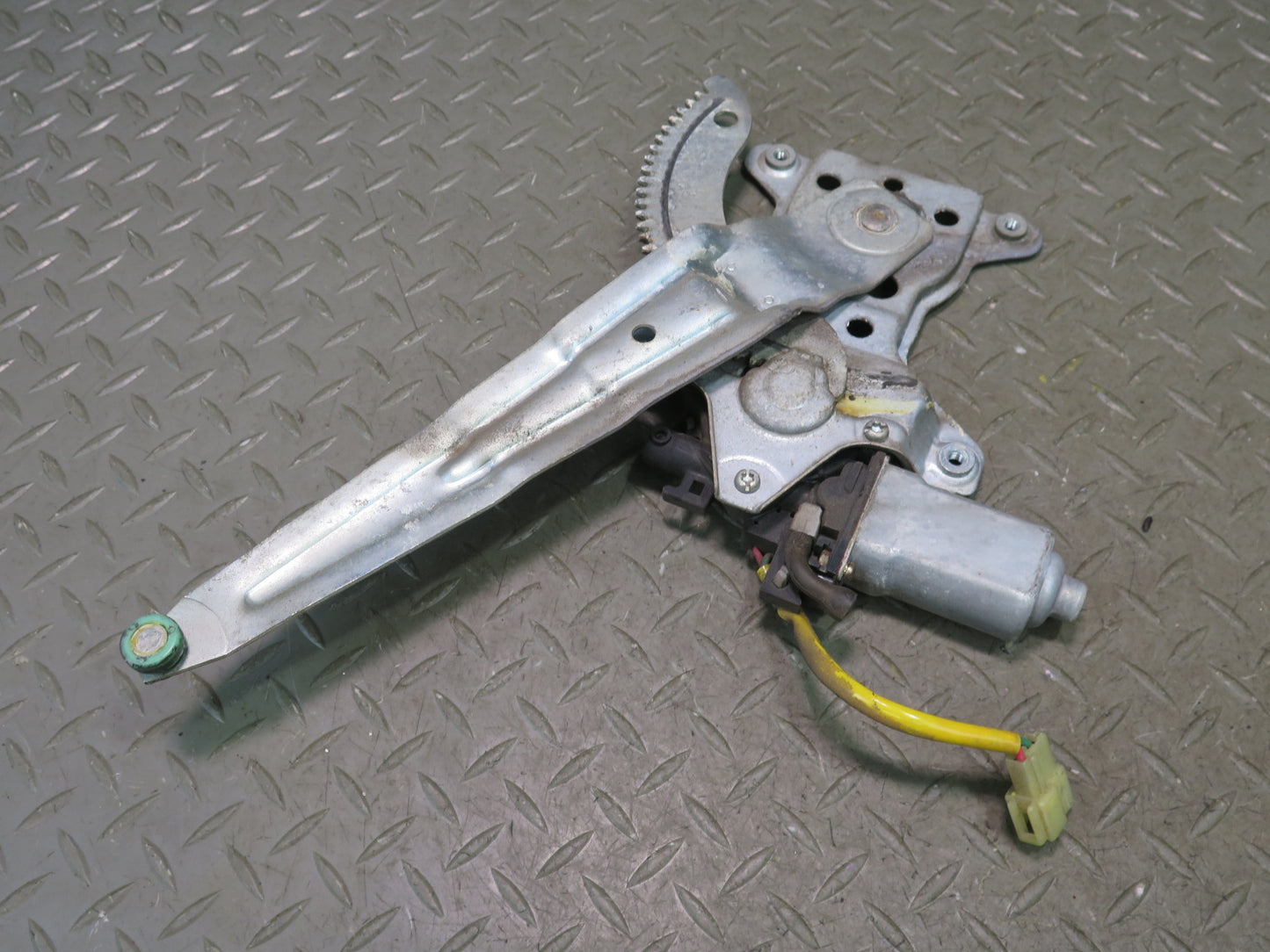 1996-1997 Lexus FZJ80L LX450 Rear Right Door Window Regulator w Motor