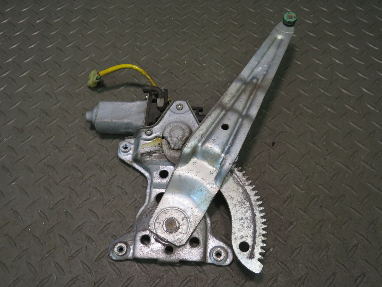 1996-1997 Lexus FZJ80L LX450 Rear Right Door Window Regulator w Motor