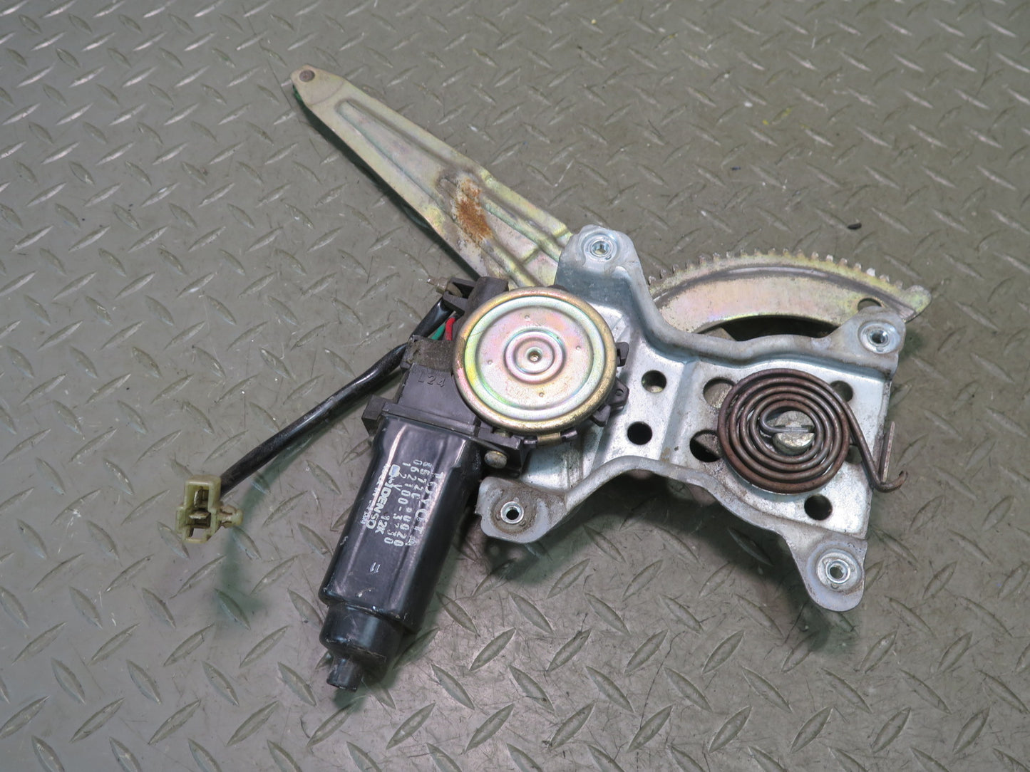 1996-1997 Lexus FZJ80L LX450 Rear Left Door Window Regulator w Motor