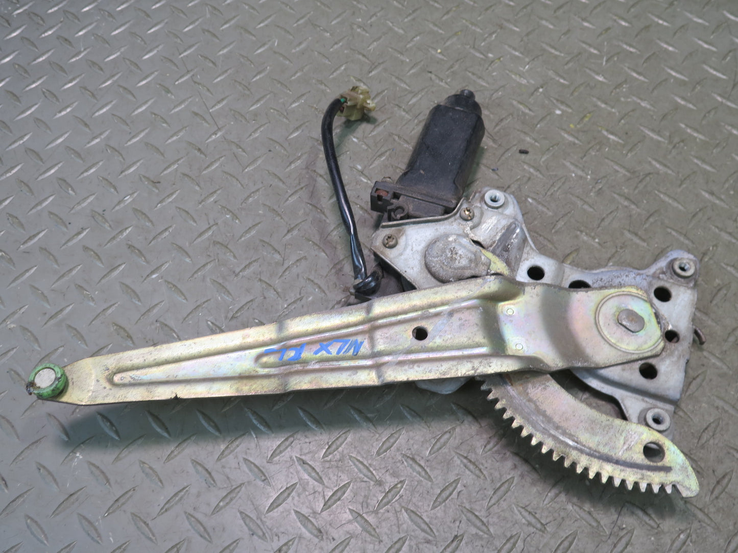 1996-1997 Lexus FZJ80L LX450 Rear Left Door Window Regulator w Motor