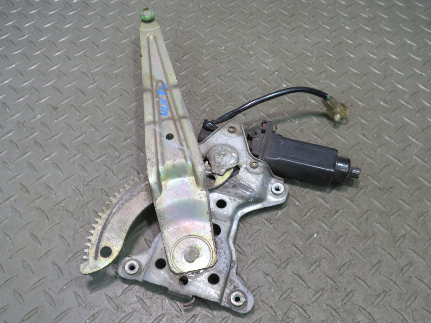 1996-1997 Lexus FZJ80L LX450 Rear Left Door Window Regulator w Motor