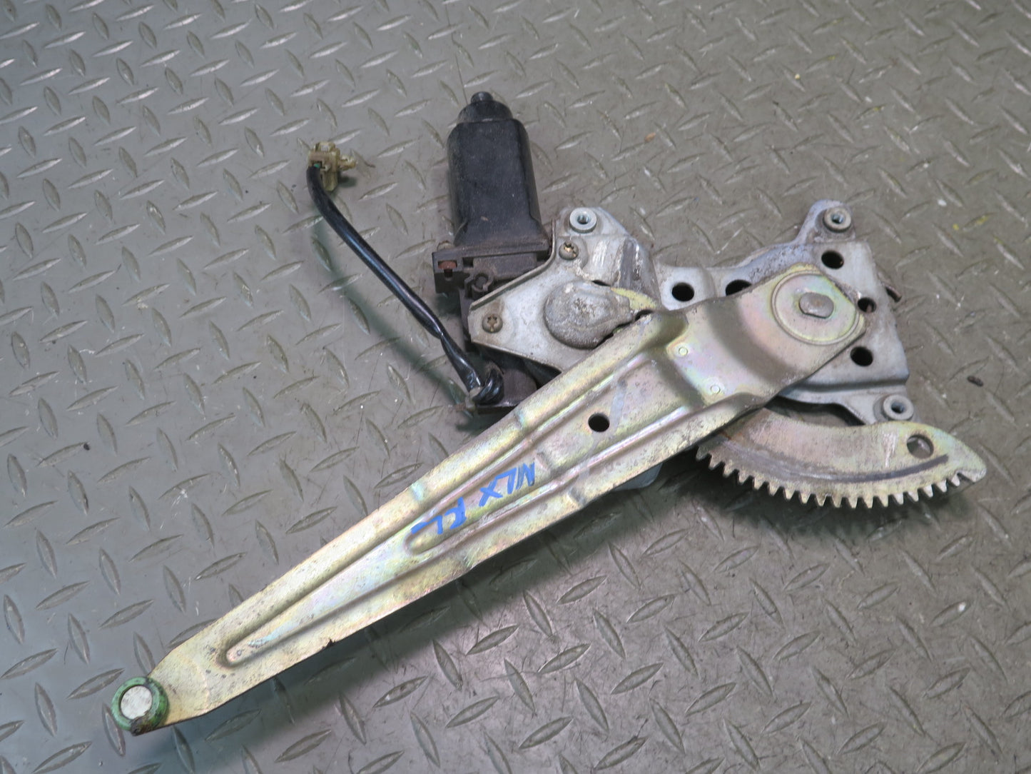 1996-1997 Lexus FZJ80L LX450 Rear Left Door Window Regulator w Motor