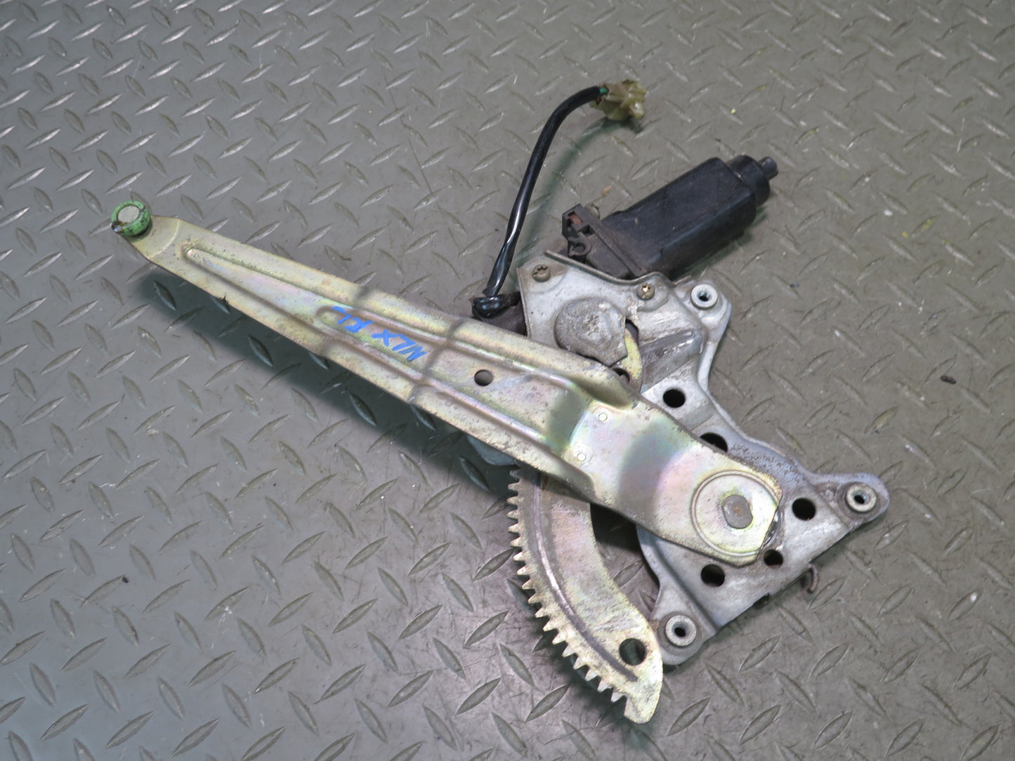 1996-1997 Lexus FZJ80L LX450 Rear Left Door Window Regulator w Motor