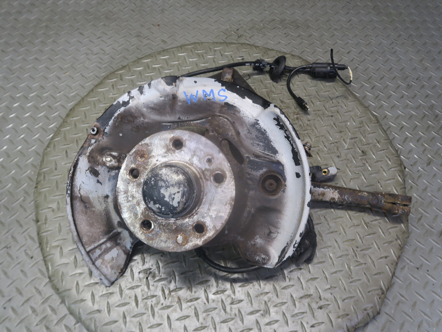 94-99 Mercedes W140 S500 RWD Front Right Spindle Knuckle Wheel Hub Bearing OEM