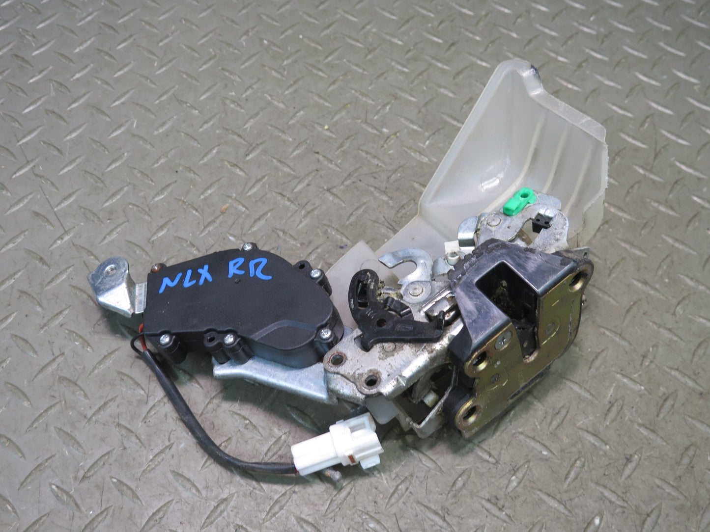 1996-1997 Lexus FZJ80L LX450 Rear Right Door Lock Latch Actuator