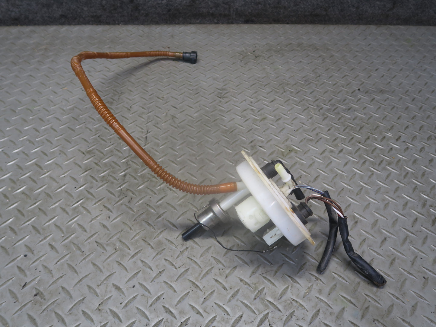 11-16 Porsche Cayenne 958 4.8L M48.02 Fuel Pump Level Sensor Sending Unit Set