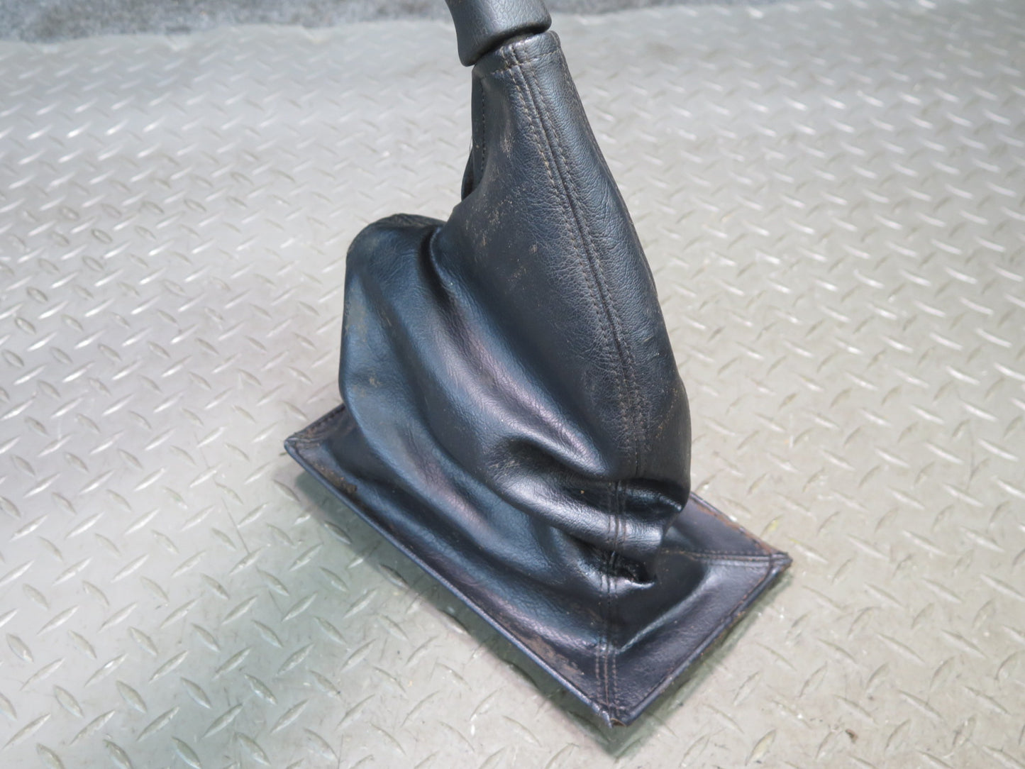 1996-1997 Lexus FZJ80L LX450 Emergency Parking Hand Brake Handle w Boot