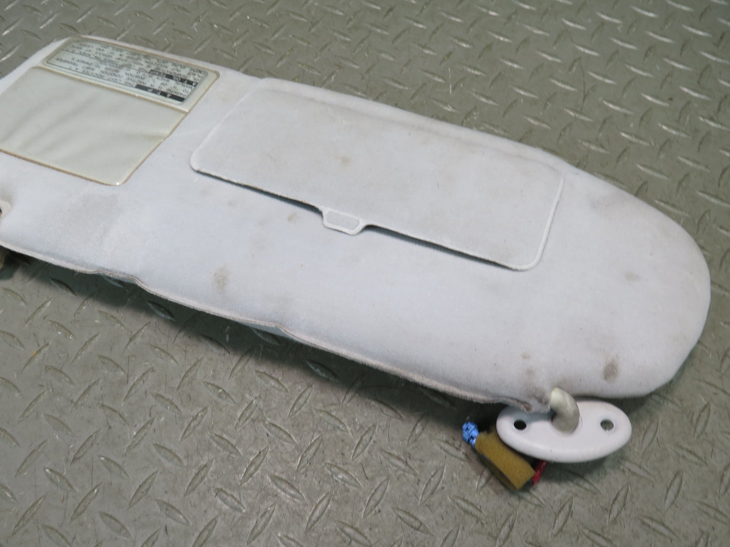 1996-1997 Lexus FZJ80L LX450 Front Left Sun Visor Shade
