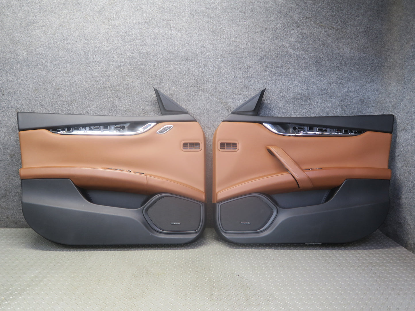2017-2021 Maserati Quattroporte M156 Front Door Interior Trim Panel Set of 2