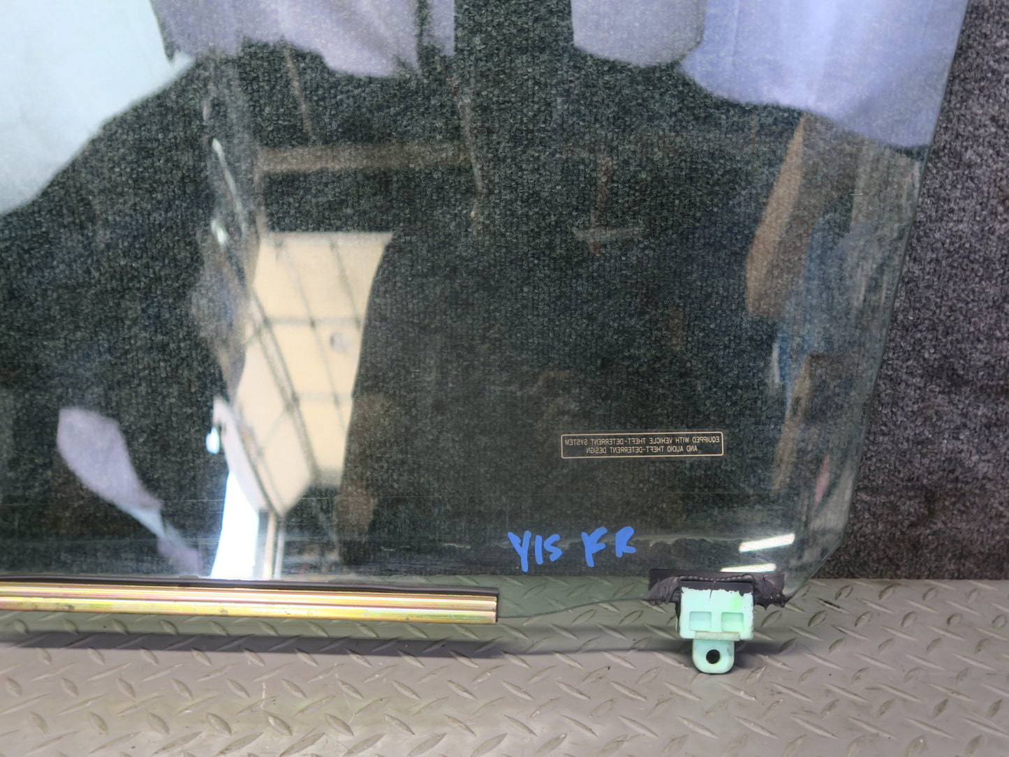 01-03 Lexus JCE10L IS300 Front Right Passenger Door Glass Window OEM