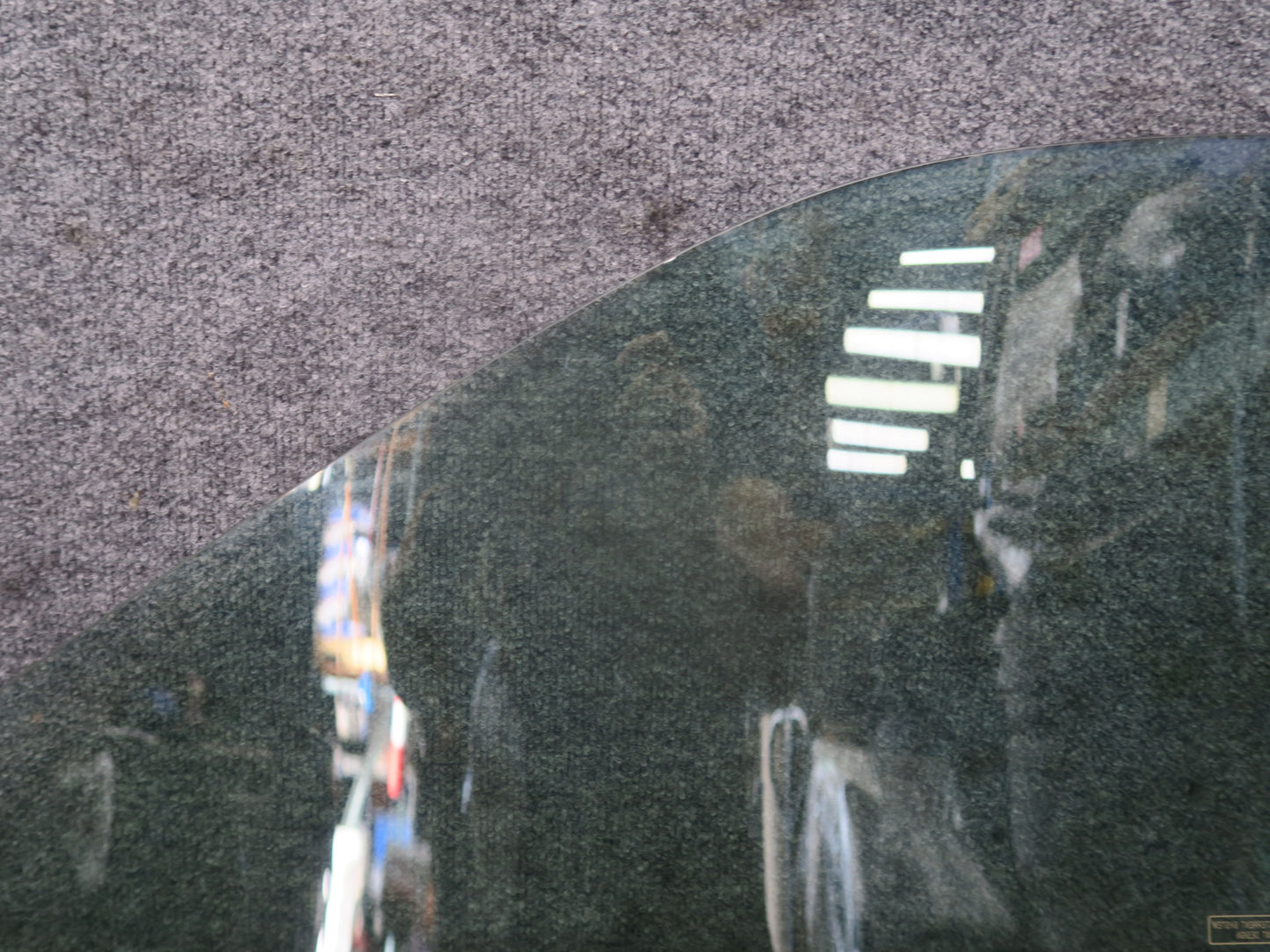 01-03 Lexus JCE10L IS300 Front Right Passenger Door Glass Window OEM