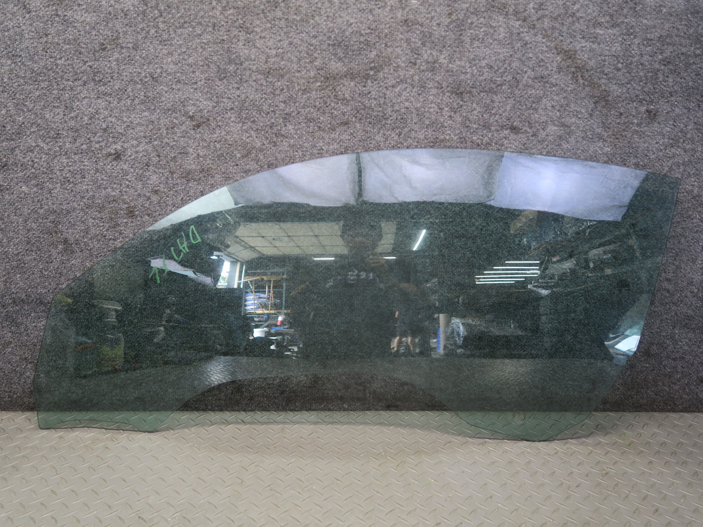 08-15 Audi TT S 8J Coupe Front Left Driver Side Door Window Glass OEM