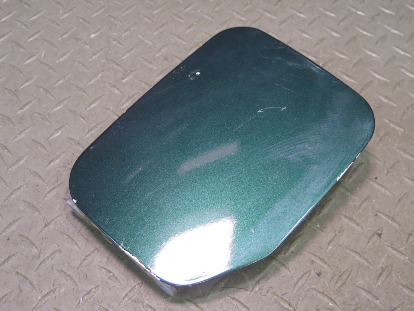 1996-1997 Lexus FZJ80L LX450 Fuel  Tank Filler Door Lid Cover