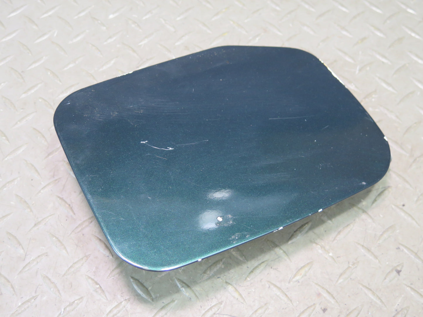 1996-1997 Lexus FZJ80L LX450 Fuel  Tank Filler Door Lid Cover