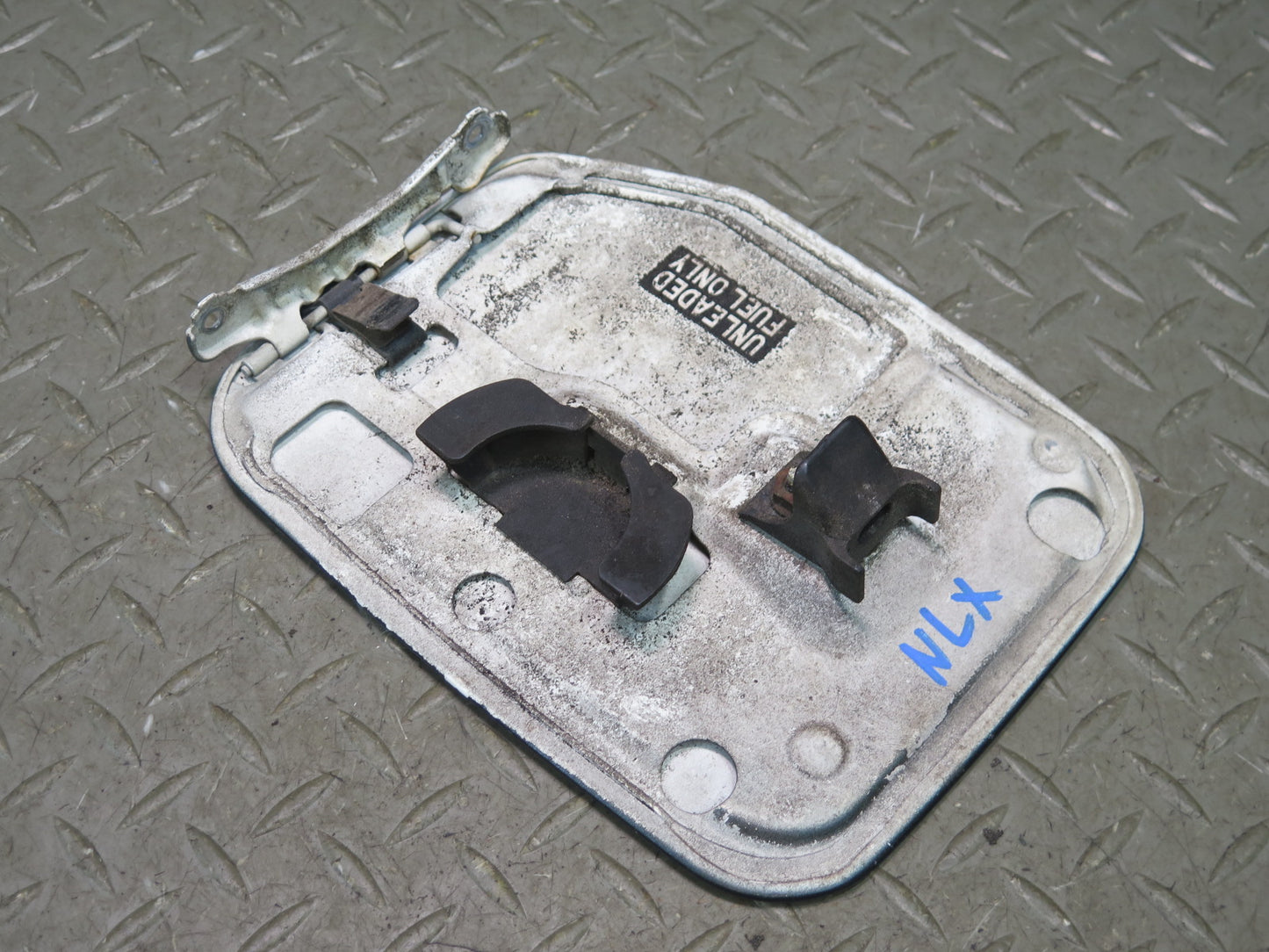 1996-1997 Lexus FZJ80L LX450 Fuel  Tank Filler Door Lid Cover