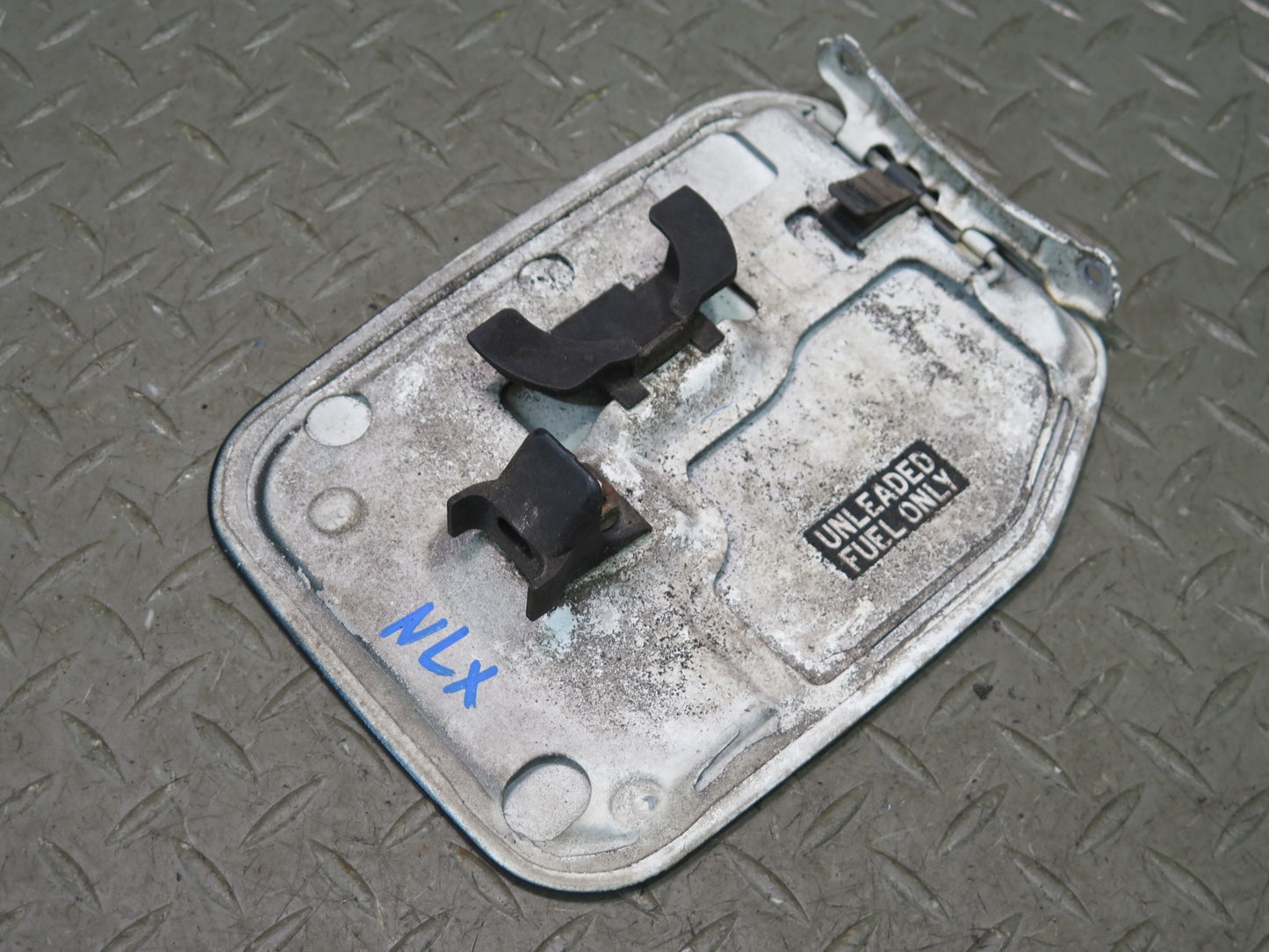 1996-1997 Lexus FZJ80L LX450 Fuel  Tank Filler Door Lid Cover