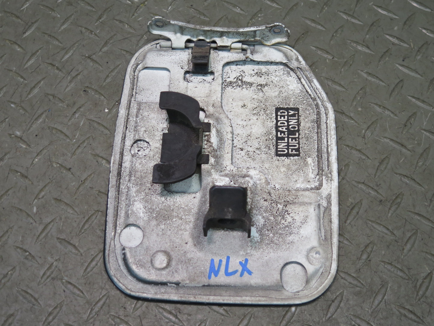 1996-1997 Lexus FZJ80L LX450 Fuel  Tank Filler Door Lid Cover