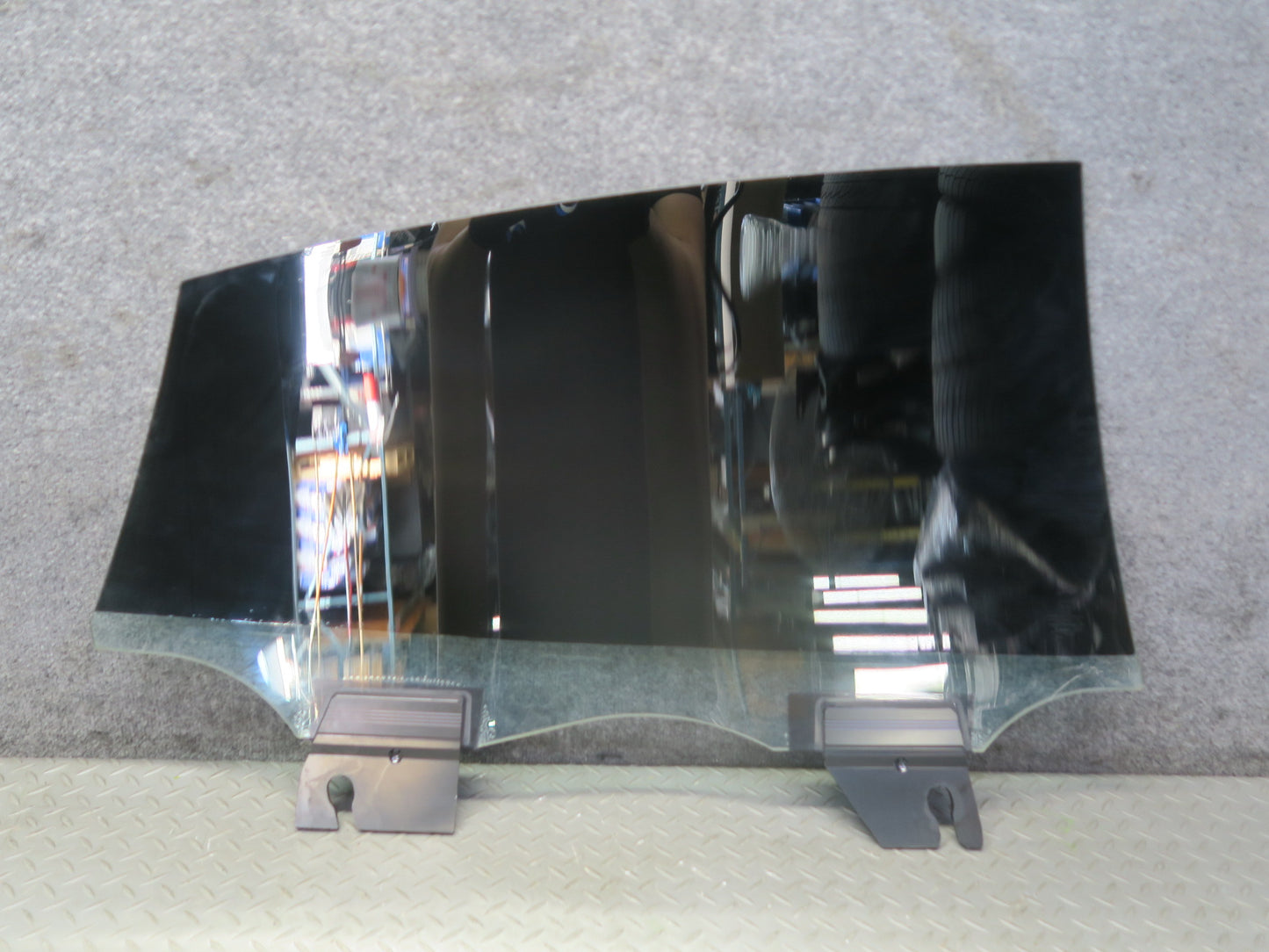2014-2021 Maserati Quattroporte M156 Rear Left Driver Side Door Glass Window