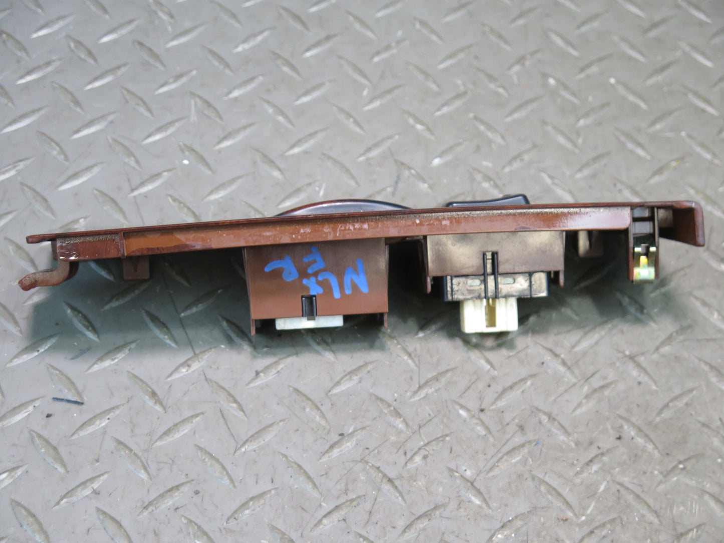 1996-1997 Lexus FZJ80L LX450 Front Right Door Window Switch 74201-60210