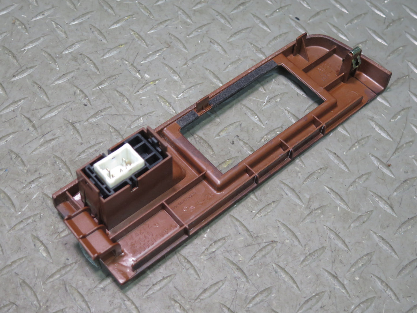 1996-1997 Lexus FZJ80L LX450 Rear Right Door Window Switch w Ash Tray