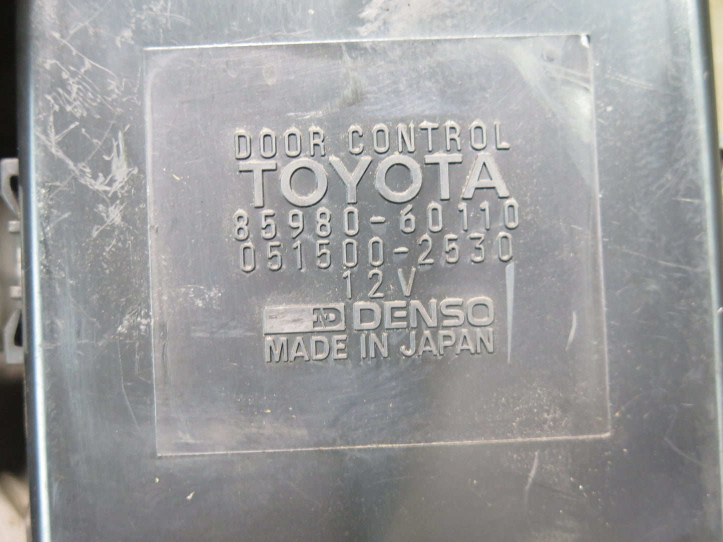1996-1997 Lexus FZJ80L LX450 Door Relay Control Module 85980-60110