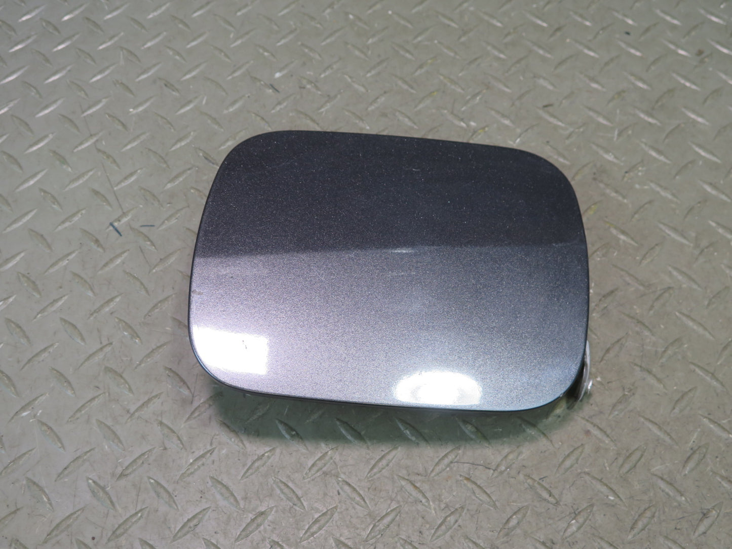 01-05 Lexus JCE10L IS300 Sedan Fuel Tank Filler Door Lid Cover Gray OEM