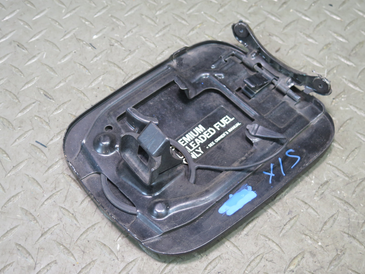 01-05 Lexus JCE10L IS300 Sedan Fuel Tank Filler Door Lid Cover Gray OEM