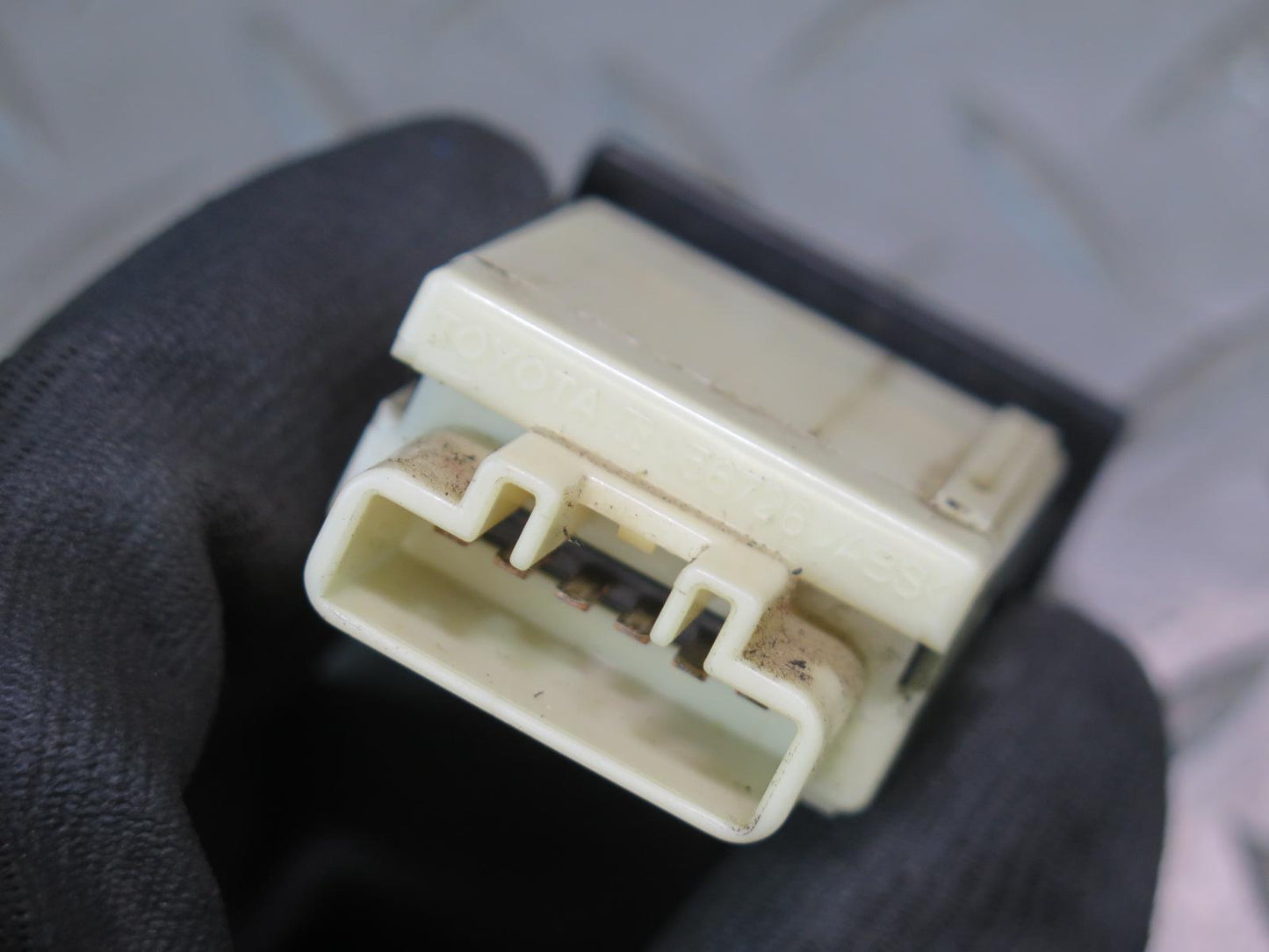 1996-1997 Lexus FZJ80L LX450 Power Antenna UP & Down Control Switch