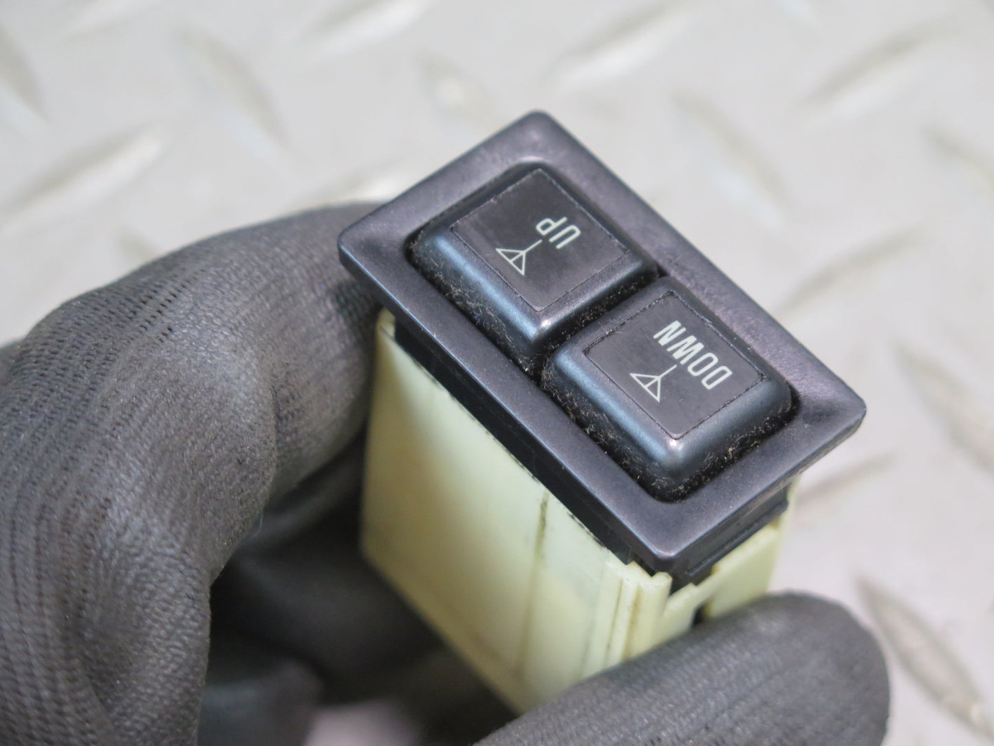 1996-1997 Lexus FZJ80L LX450 Power Antenna UP & Down Control Switch