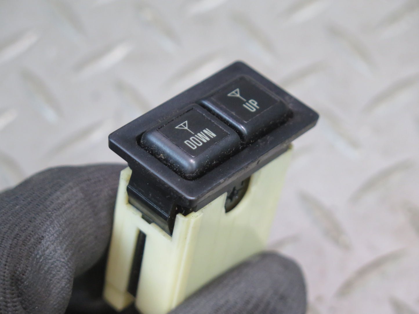 1996-1997 Lexus FZJ80L LX450 Power Antenna UP & Down Control Switch