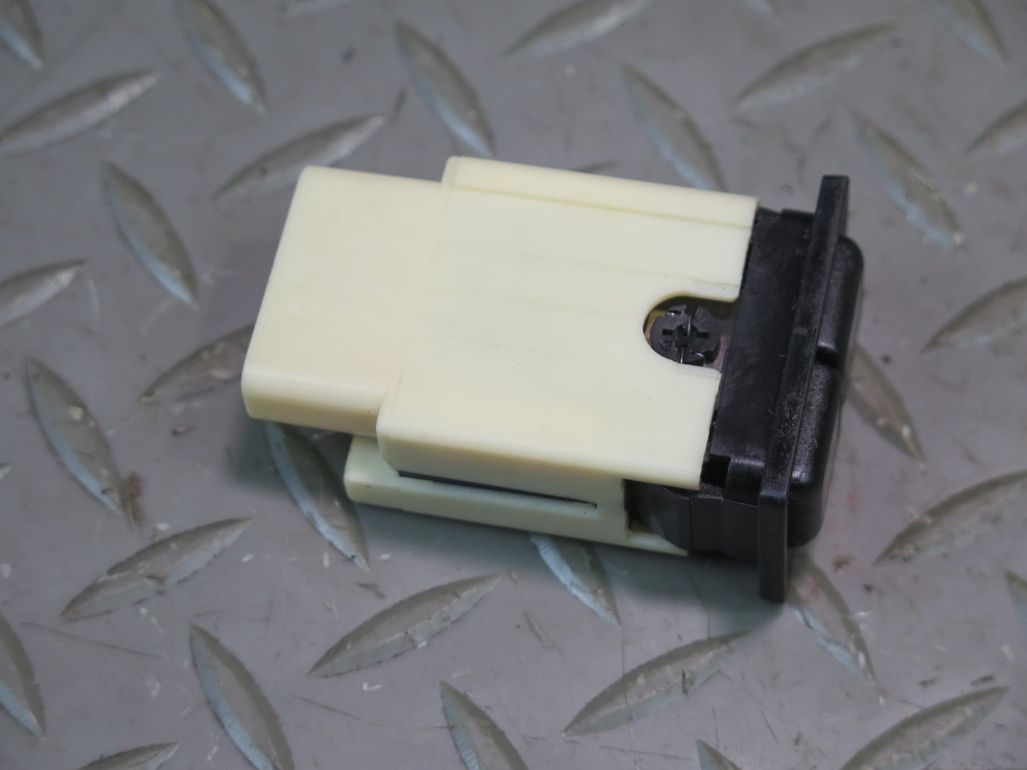 1996-1997 Lexus FZJ80L LX450 Power Antenna UP & Down Control Switch