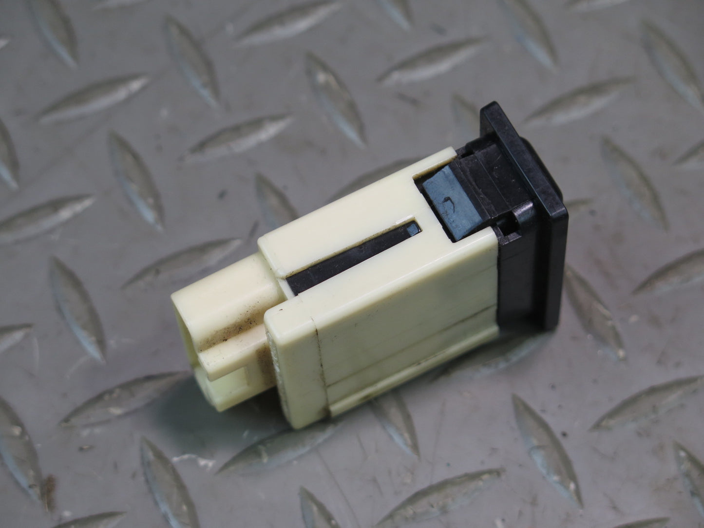 1996-1997 Lexus FZJ80L LX450 Power Antenna UP & Down Control Switch