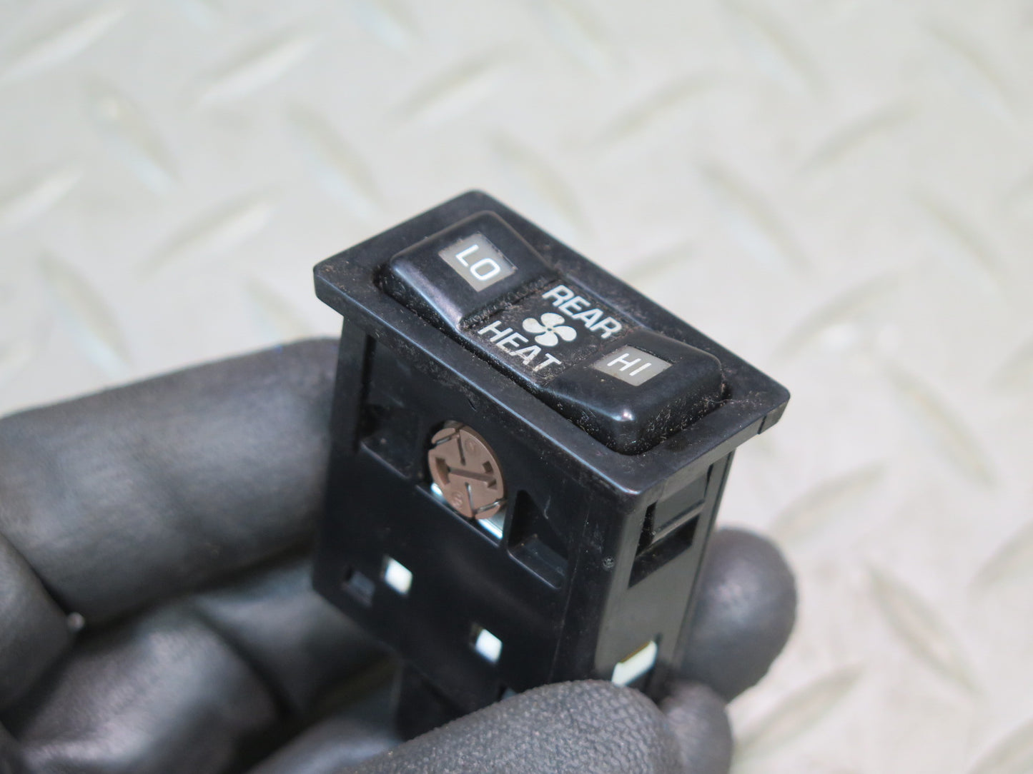 1996-1997 Lexus FZJ80L LX450 Rear Heat Heater Blower Switch