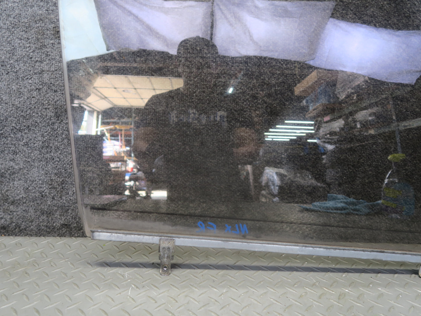 1996-1997 Lexus FZJ80L LX450 Front Right Door Glass Window