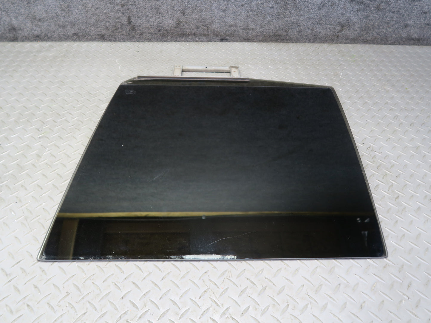 1996-1997 Lexus FZJ80L LX450 Rear Left Door Glass Window