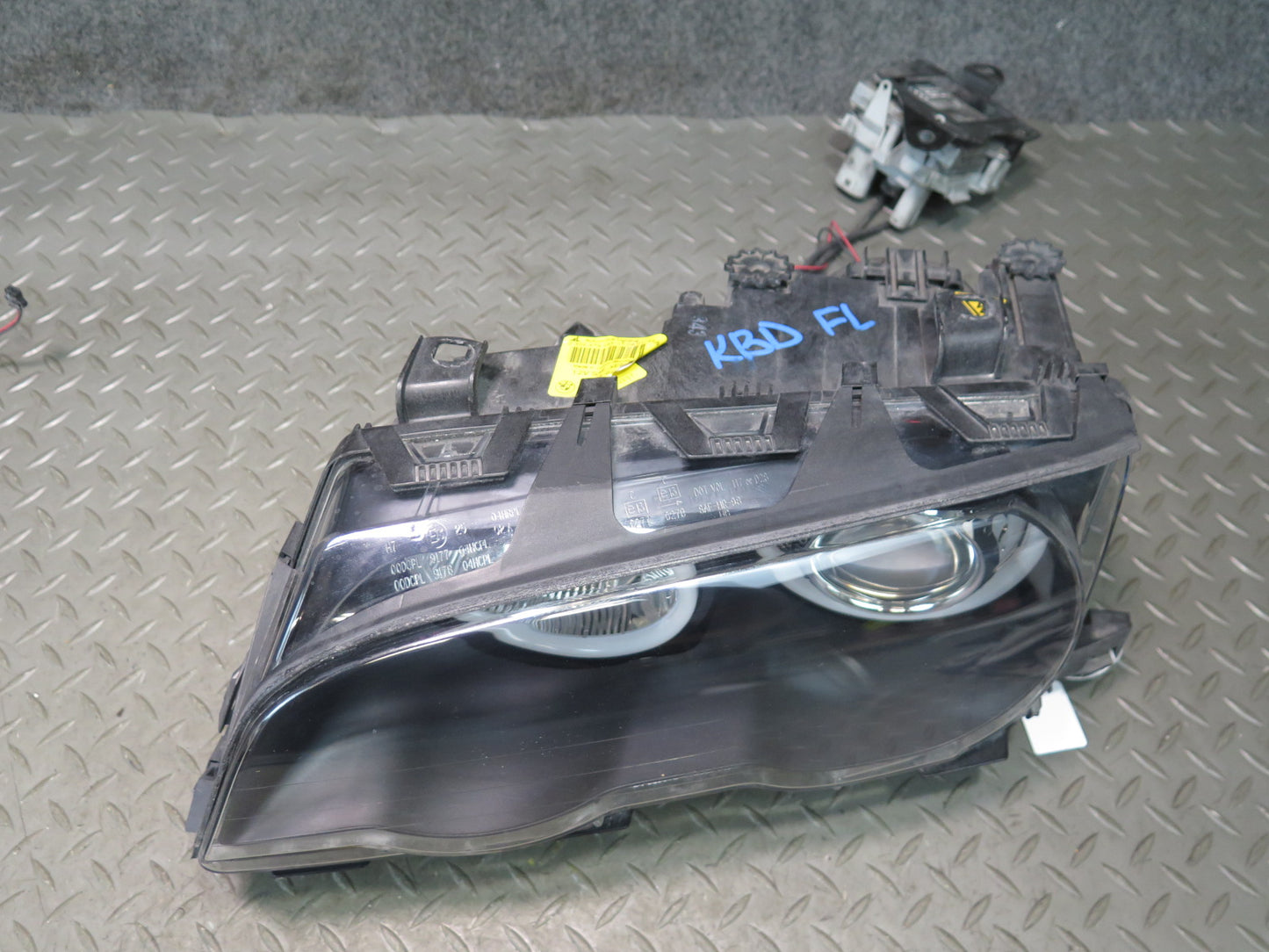 2001-2002 BMW E46 M3 Coupe Convertible Front Xenon HID Headlight Lamp Set of 2