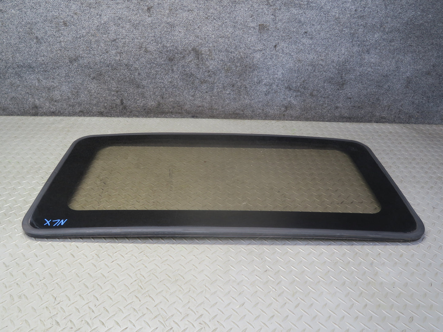 1996-1997 Lexus FZJ80L LX450 Front Upper Sunroof Moon Roof Window Glass