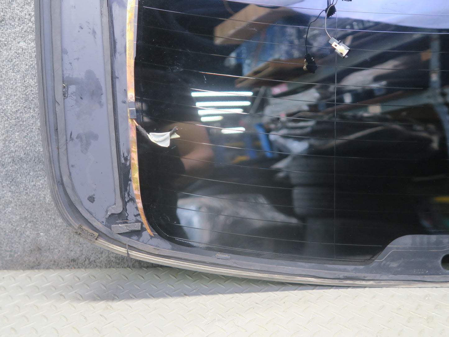2011-2018 Porsche Cayenne 958 Rear Trunk Liftgate Tailgate Heated Glass Window