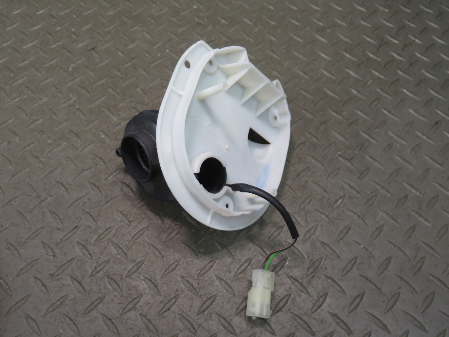 03-08 BMW E86 E85 Z4 Engine ECU ECM Cooling Fan Blower Motor 1438062 OEM