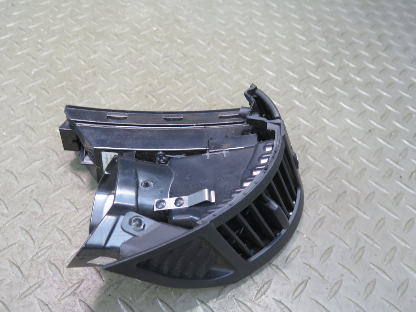 03-08 BMW E86 E85 Z4 Dash Left Air Vent Grille w CUP Holder Black 6917905 OEM