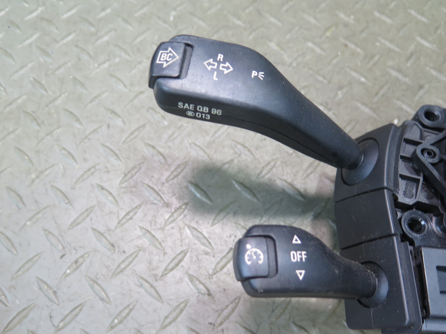 03-08 BMW E86 E85 Z4 Steering Column Turn Signal Wiper Cruise Switch Assy OEM