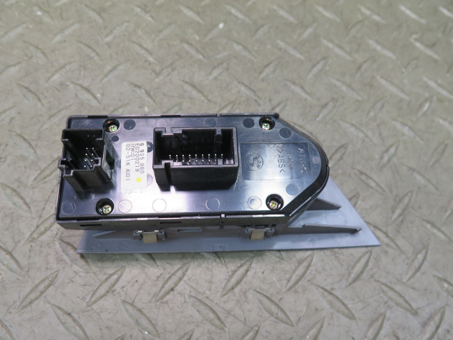 03-08 BMW E85 Z4 Left Door Master Power Window Mirror Switch 6935860 OEM